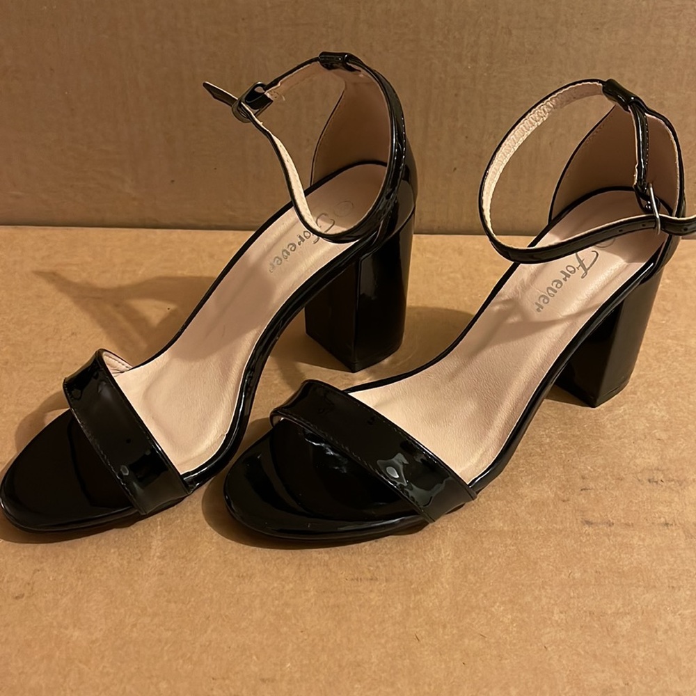 New patent shoes